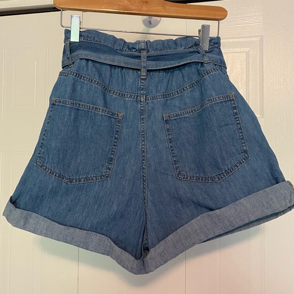H&M jean shorts size 6 - Picture 4 of 5